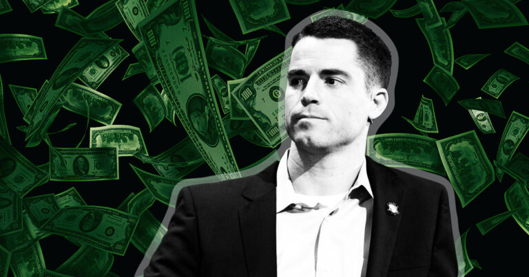 Roger Ver arrêté en Espagne après que le DOJ ait déposé des accusations de fraude fiscale aux États-Unis