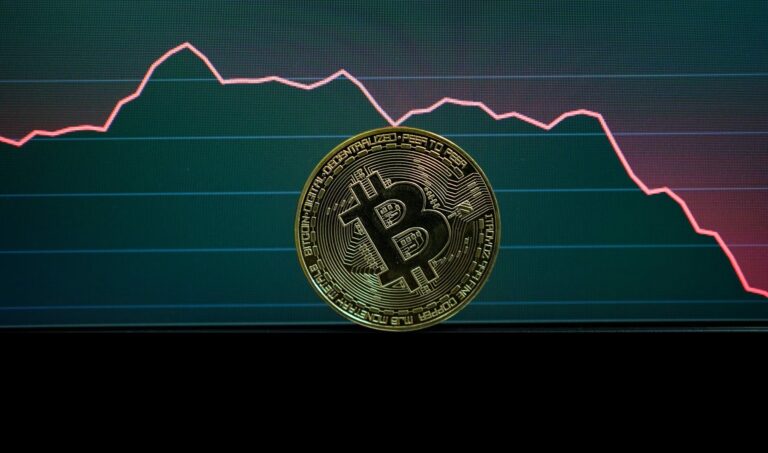 Bitcoin grimpe à 81 000 $, 180 millions de dollars de courts métrages liquidés en quelques heures